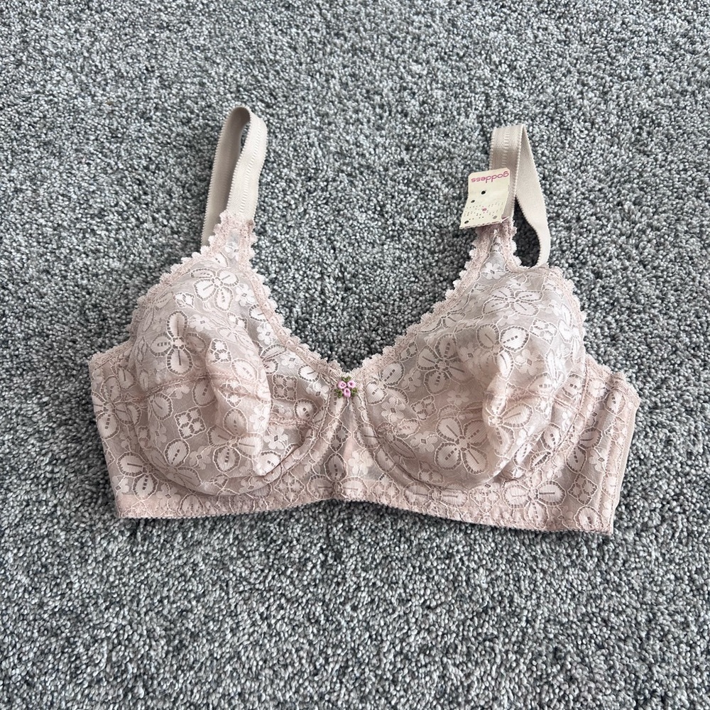NWT! Vintage Goddess 776 Lace Underwires Mesh Lined Nude Back open Bra Size 32D